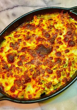 ブロッコリーの茎枝葉のグラタンチーズ焼き-レシピのメイン写真