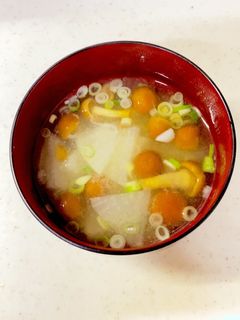 大根 なめこの味噌汁^^-レシピのメイン写真