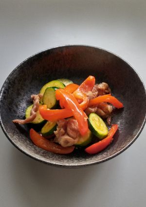 豚肉とズッキーニのオイスター炒め-レシピのメイン写真