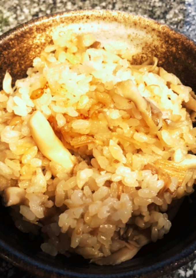 きのこたっぷり簡単炊き込みご飯-レシピのメイン写真