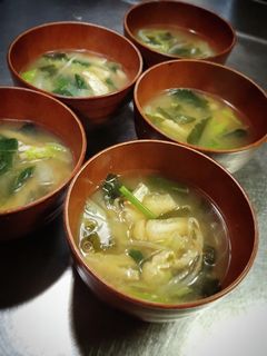 ホウレン草と油揚の味噌汁❨@≧↺≦@)❩-レシピのメイン写真