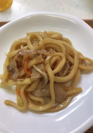 "十勝豚丼のたれ"で美味しくやきうどん-レシピのメイン写真