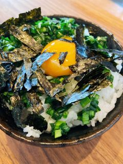 切って和えるだけ!ピリッと辛い生ニラ丼-レシピのメイン写真