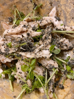ササミと豆苗の黒ゴマ和え-レシピのメイン写真