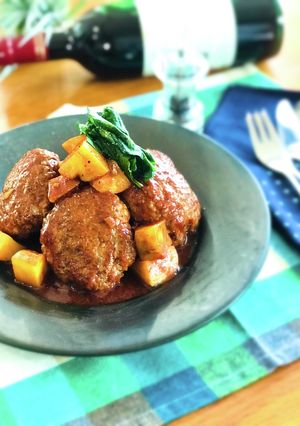 野菜ジュースで楽ちん♪煮込みハンバーグ-レシピのメイン写真