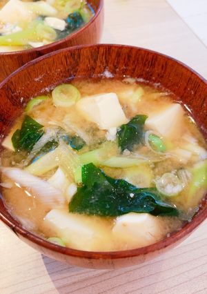 白だしで作るネギたっぷり時短味噌汁-レシピのメイン写真