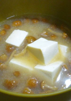 なめこと豆腐のお味噌汁-レシピのメイン写真