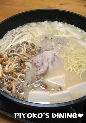 だし汁も全部飲めちゃう♡クリーミー味噌鍋-レシピのメイン写真