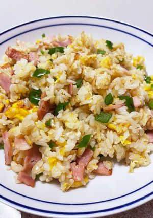 3色彩り炒飯 ベーコンとピーマン-レシピのメイン写真