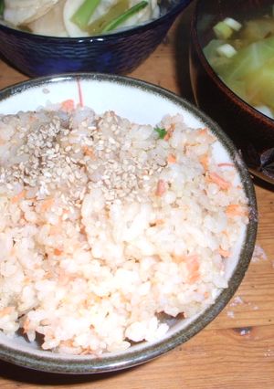 超簡単!鮭の炊き込みご飯!炊飯器使用!-レシピのメイン写真