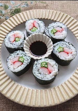 オクラとカニカマの華やか巻き-レシピのメイン写真