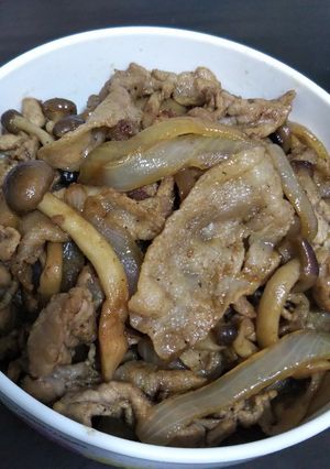 ガーリックバターしょうゆ豚丼-レシピのメイン写真