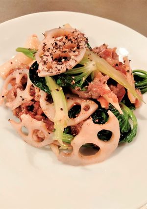 牛肉とセロリ、蓮根の和風塩炒め-レシピのメイン写真