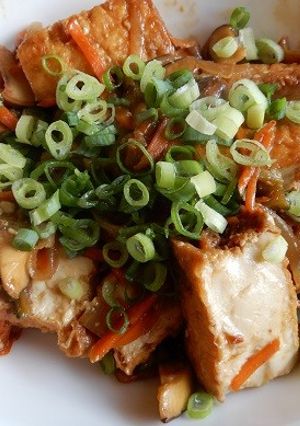 きぬ厚揚げがメインのゴーヤ入り野菜炒め煮-レシピのメイン写真