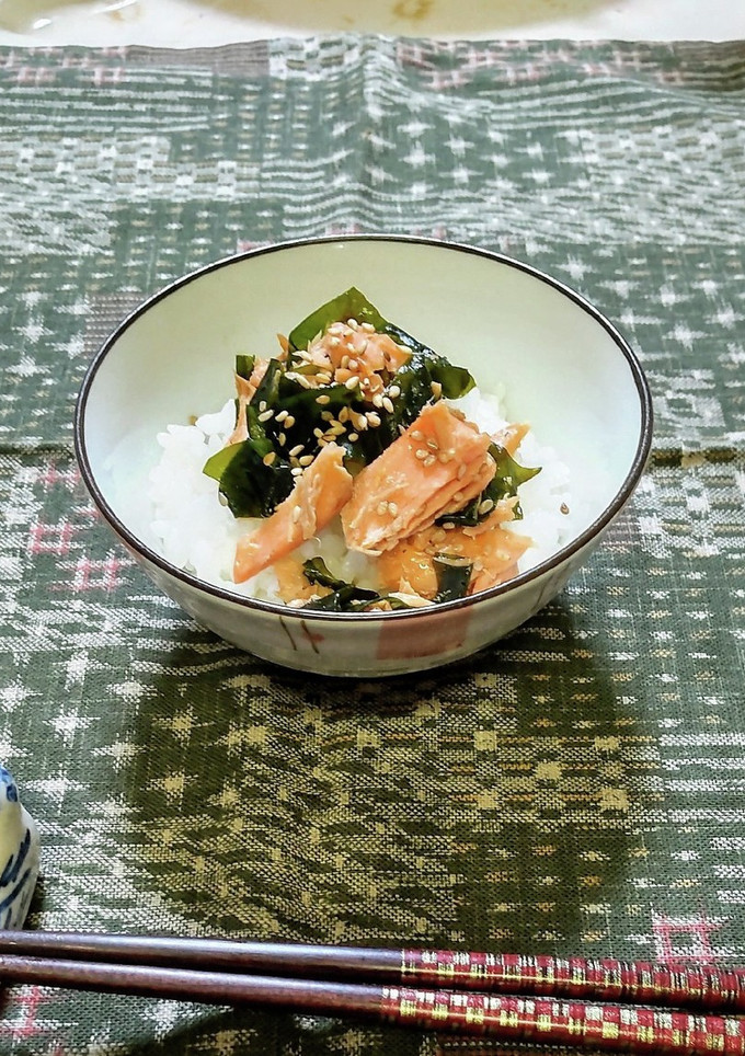 鮭とわかめのしっとりふりかけ-レシピのメイン写真