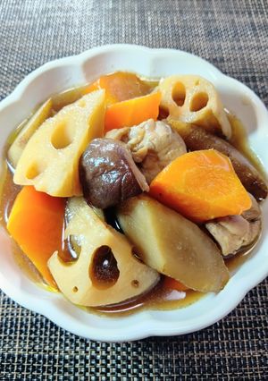 鍋でコトコト筑前煮。〜根菜たっぷり味染み染み〜-レシピのメイン写真
