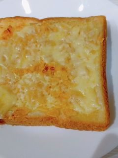 ポテチとチーズのズボラ朝トースト-レシピのメイン写真