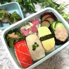 A picture of お寿司のお弁当.