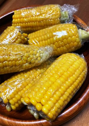 レンジで簡単ツヤツヤとうもろこし-レシピのメイン写真