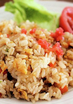 子どもが好きな、ソースチャーハン-レシピのメイン写真