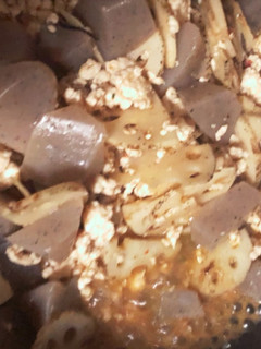 レンコンとこんにゃくとひき肉の甘辛炒め-レシピのメイン写真