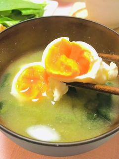 落とし卵とほうれん草のお味噌汁-レシピのメイン写真