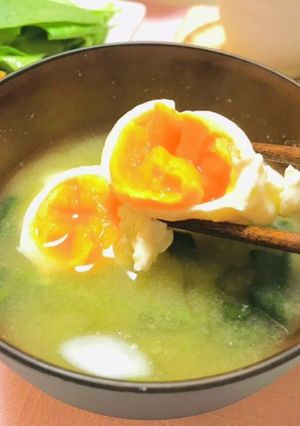 落とし卵とほうれん草のお味噌汁-レシピのメイン写真