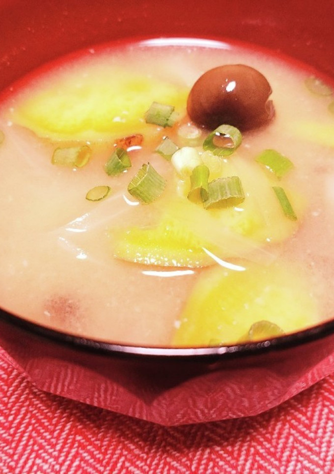 さつま芋ときのこで秋のお味噌汁-レシピのメイン写真