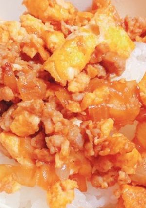 卵とひき肉とたまねぎ炒めたやつ-レシピのメイン写真