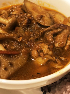 出汁の効いた根菜とキノコのスパイスカレー-レシピのメイン写真