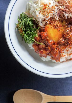 鯵と香味野菜のピリ辛ユッケ丼-レシピのメイン写真