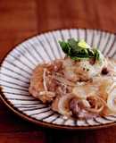 黒七味入り和風きのこあんかけハンバーグ