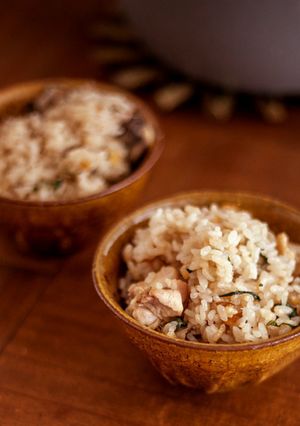 舞茸と鶏肉の土鍋炊き込みご飯-レシピのメイン写真