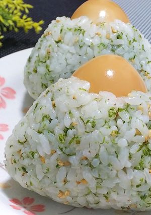 丸ごと味玉の青のり おにぎり-レシピのメイン写真