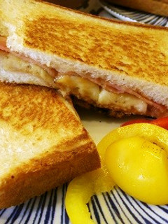 甘くてしょっぱいエルビスサンド-レシピのメイン写真