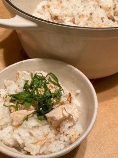 秋鮭と生姜の炊き込みごはん-レシピのメイン写真
