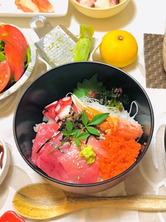 海鮮丼で夕飯メニュー♪好きなネタを♡-レシピのメイン写真