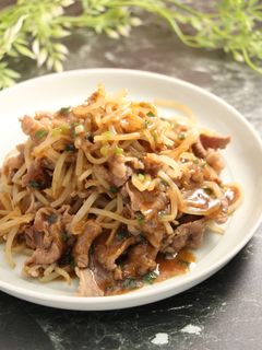 簡単!牛もやしのにんにくゴマ醤油炒め-レシピのメイン写真