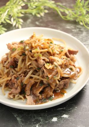 簡単！牛もやしのにんにくゴマ醤油炒め-レシピのメイン写真