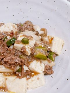 オクラとしめじの麻婆豆腐丼-レシピのメイン写真