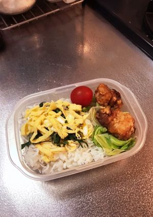 すだち寿司とからあげのお弁当-レシピのメイン写真