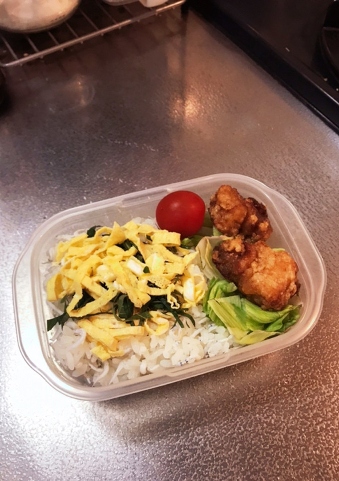 すだち寿司とからあげのお弁当-レシピのメイン写真