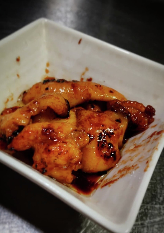 鶏皮の蒲焼き〜w❨(@≧↺≦@)❩ノ-レシピのメイン写真