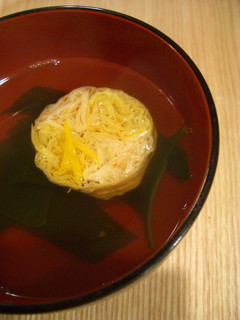 湯葉とわかめのお吸い物-レシピのメイン写真