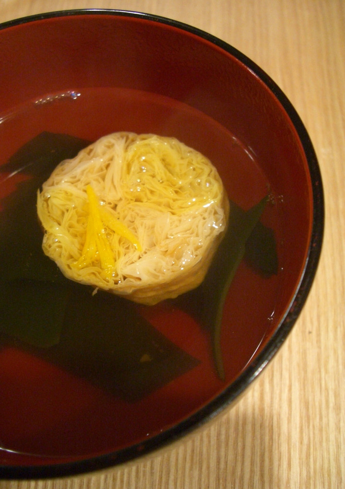 湯葉とわかめのお吸い物-レシピのメイン写真