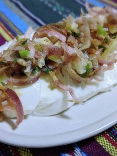 みょうがと梅肉で簡単チーズおつまみ-レシピのメイン写真
