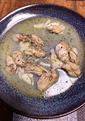 閉店間際で半額の生牡蠣の酒蒸し♯居酒屋-レシピのメイン写真