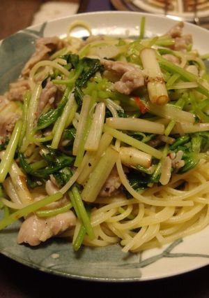 根三つ葉とせせりのペペロンチーノ-レシピのメイン写真