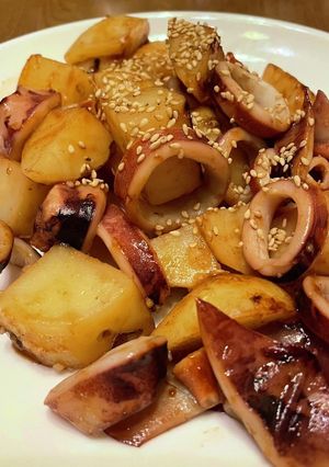 イカとじゃがいものガーリックバター焼き-レシピのメイン写真
