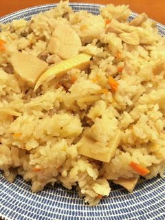 炊飯器で鶏ごぼうおこわ-レシピのメイン写真